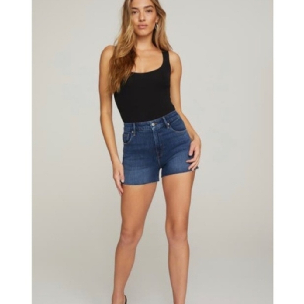 NWT Good American Cut-Off Short Size 12 - Picture 2 of 9